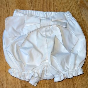Nantucket kids. | white bloomer shorts with bow detail